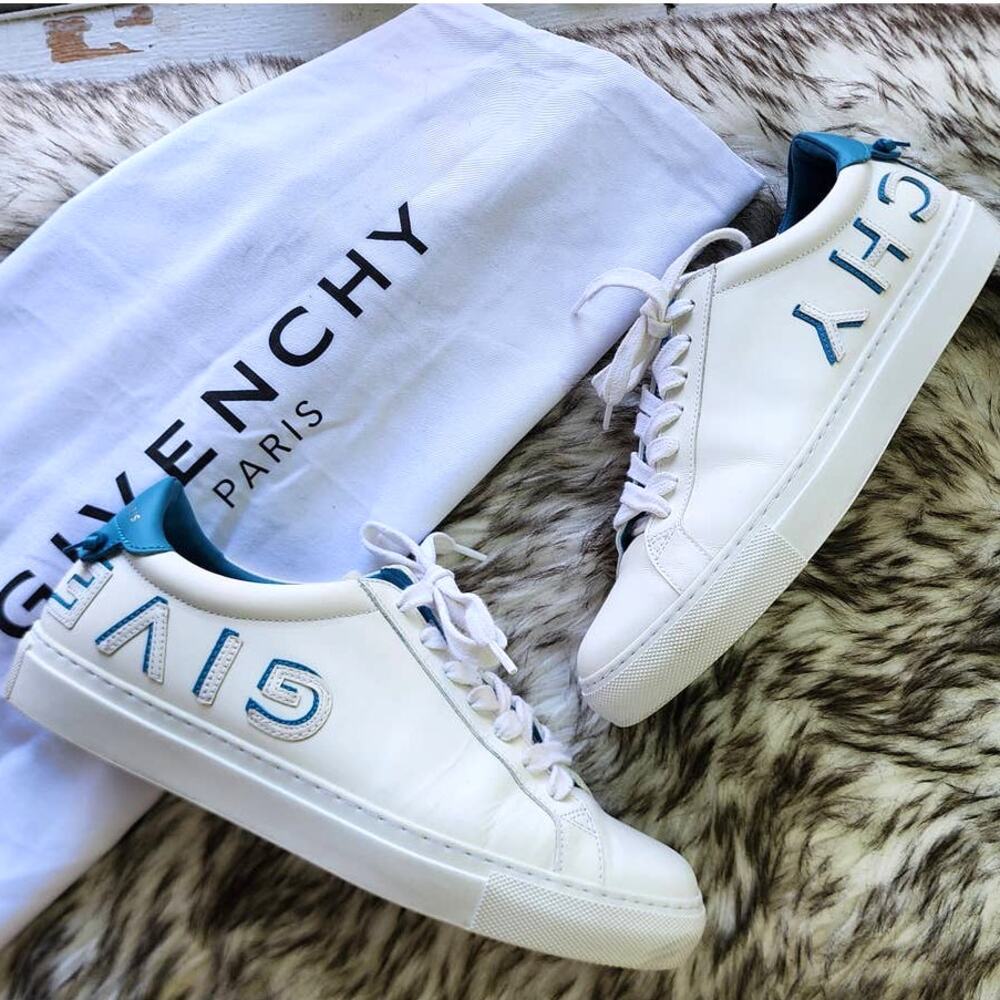 Givenchy Urban Street Reverse Logo Sneakers Low Top Leather